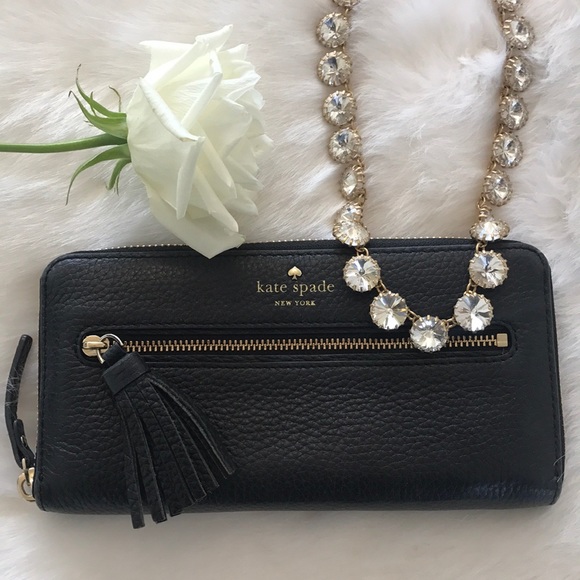 kate spade Handbags - 🎉HP🎉KATE SPADE AUTHENTIC BLACK TASSEL ZIP WALLET
